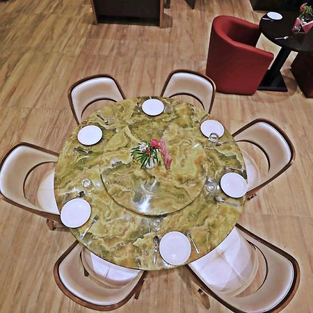 Bindiram Express By Shrigo Hotels Sitapur Muafi Exteriör bild