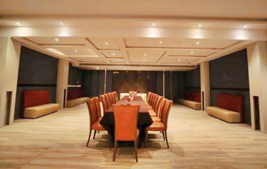Bindiram Express By Shrigo Hotels Sitapur Muafi Exteriör bild