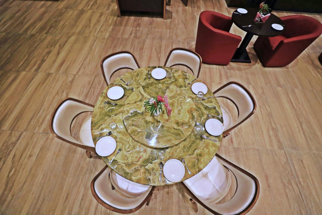 Bindiram Express By Shrigo Hotels Sitapur Muafi Exteriör bild